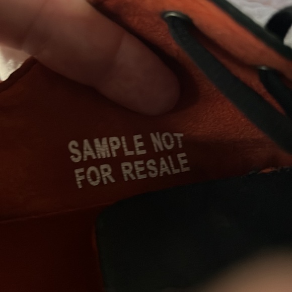 Olukai Mens Size 10 - sample - Picture 5 of 5